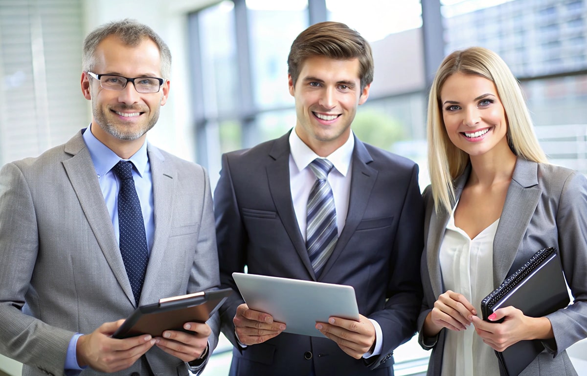 business-accountant-accountant-bookkeeper-min